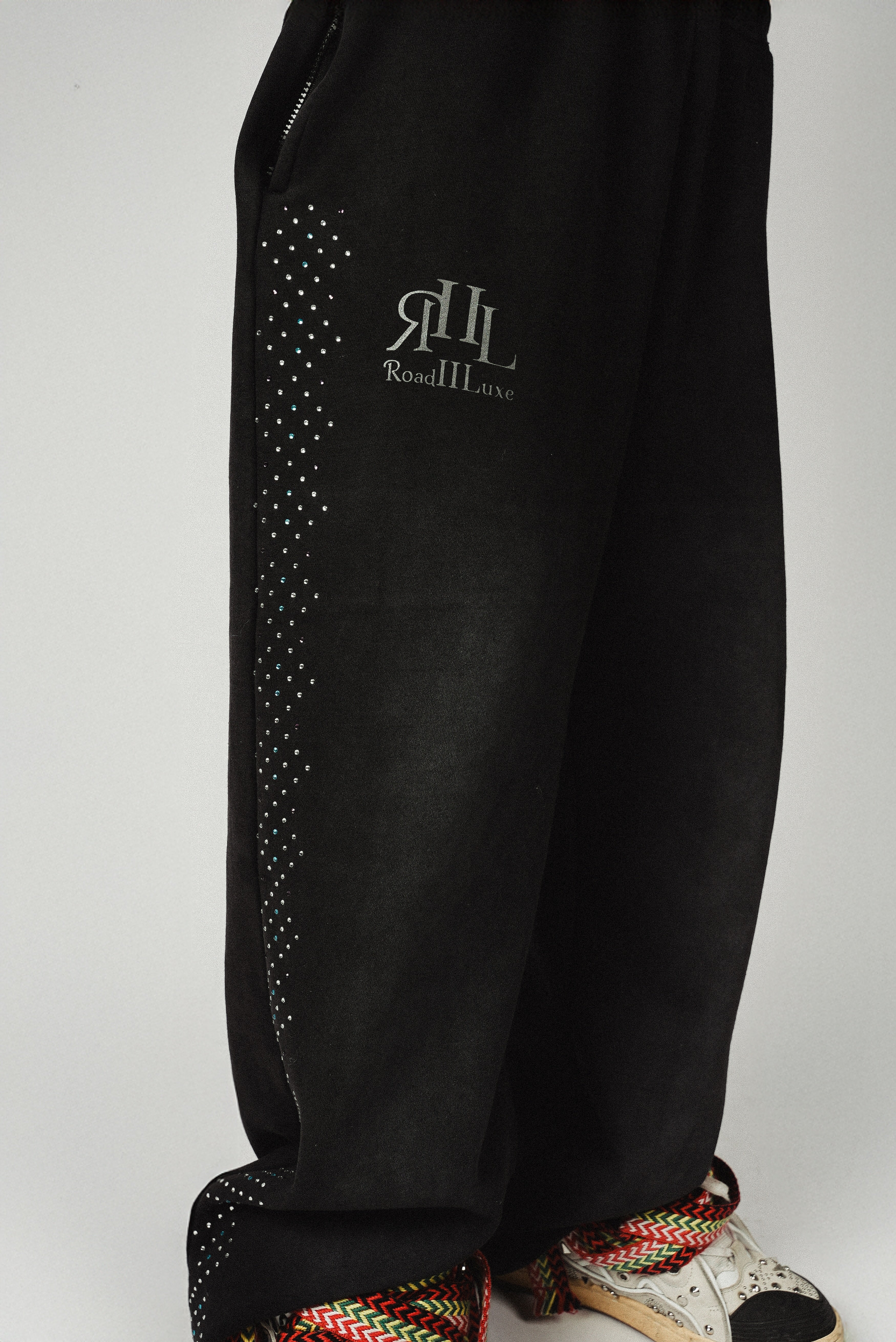Noir Essence Sweatpants